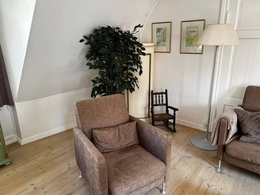 100 Kvadratmeter. Yderst Attraktivt Beliggenhed Appartement Kopenhagen