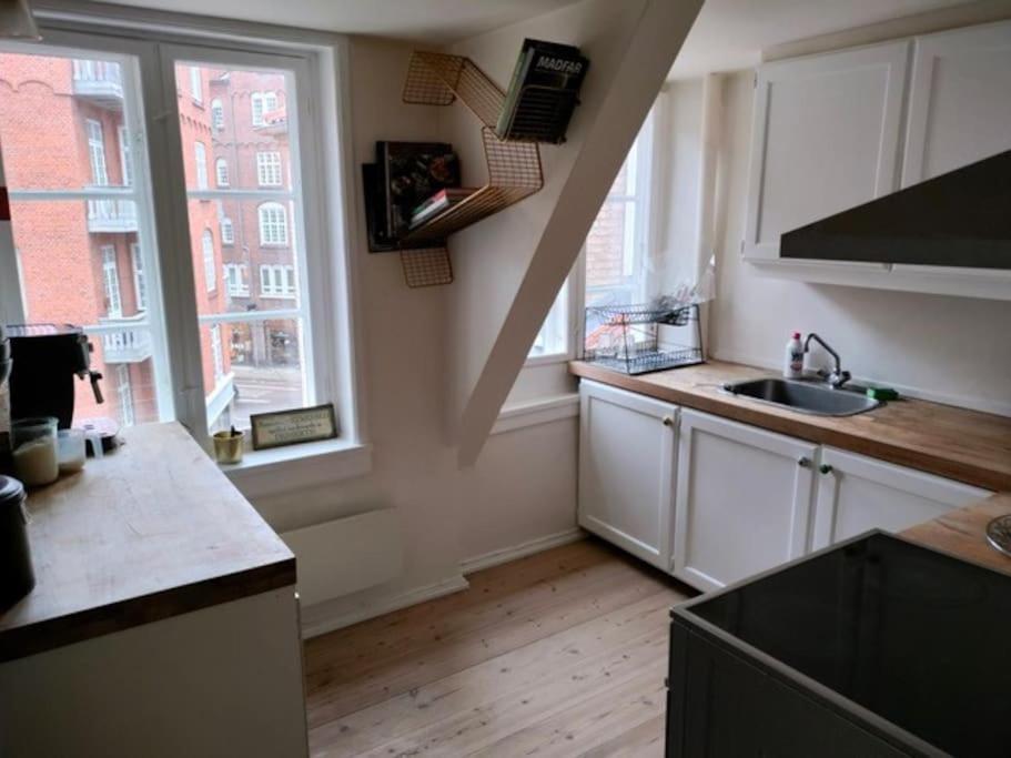 Appartement 100 Kvadratmeter. Yderst Attraktivt Beliggenhed Kopenhagen